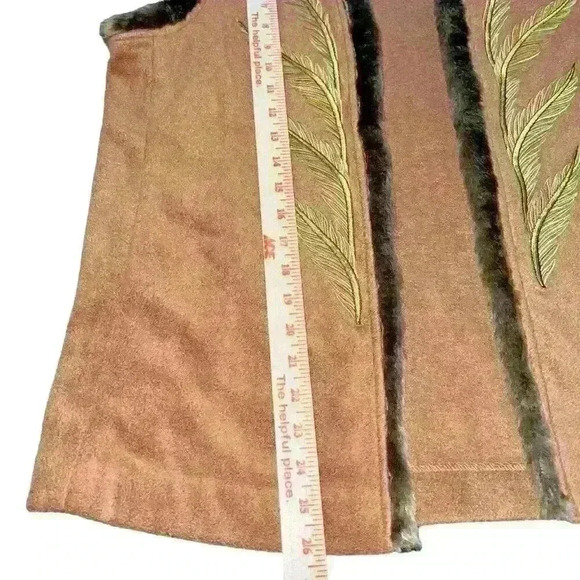 VTG Bob Mackie Wearable Art Sz M Fleece Vest Embroidered Feathers Boho Chic - Picture 14 of 14